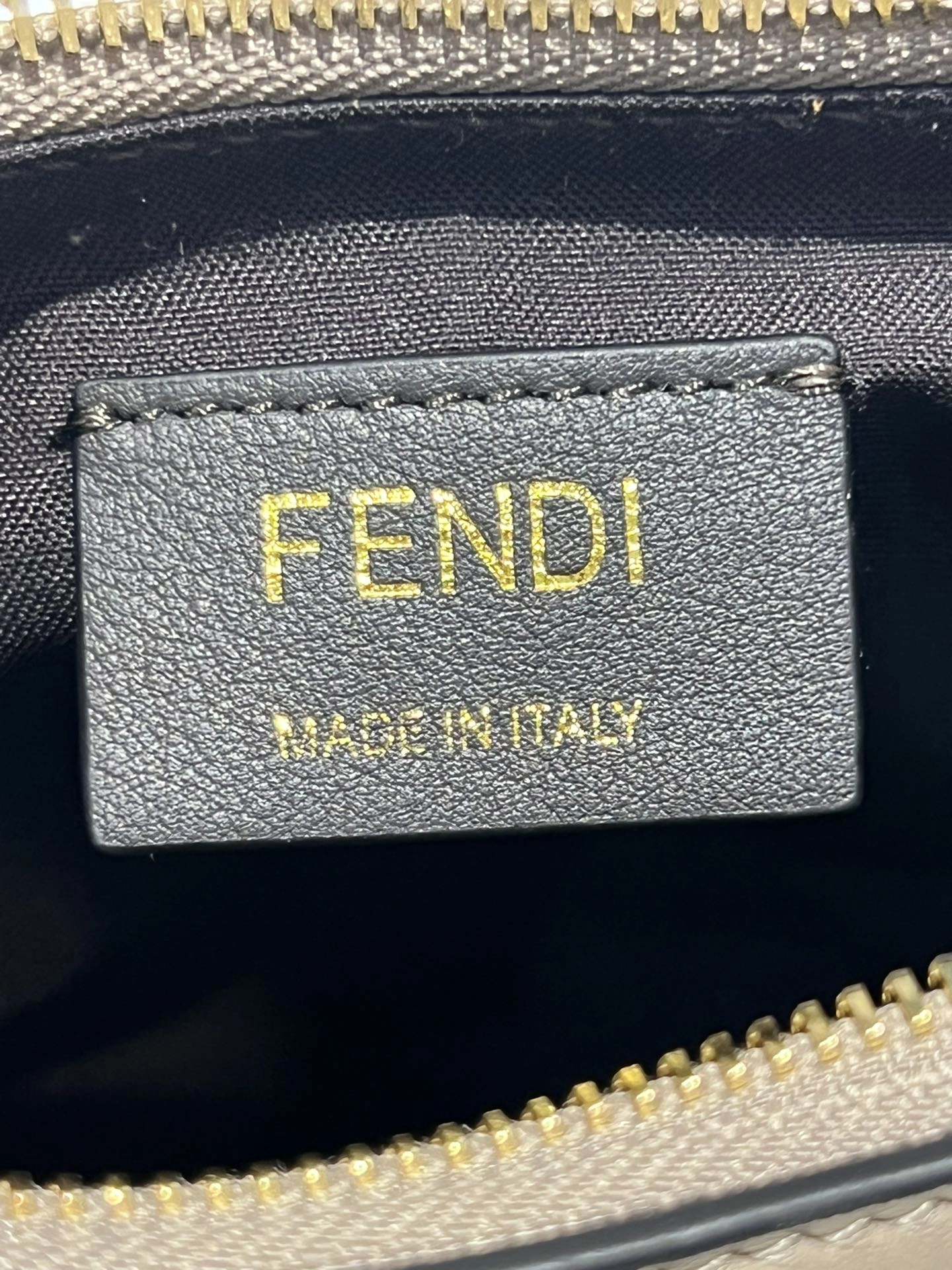 Stretchable Fendi Hobo Bags 76810