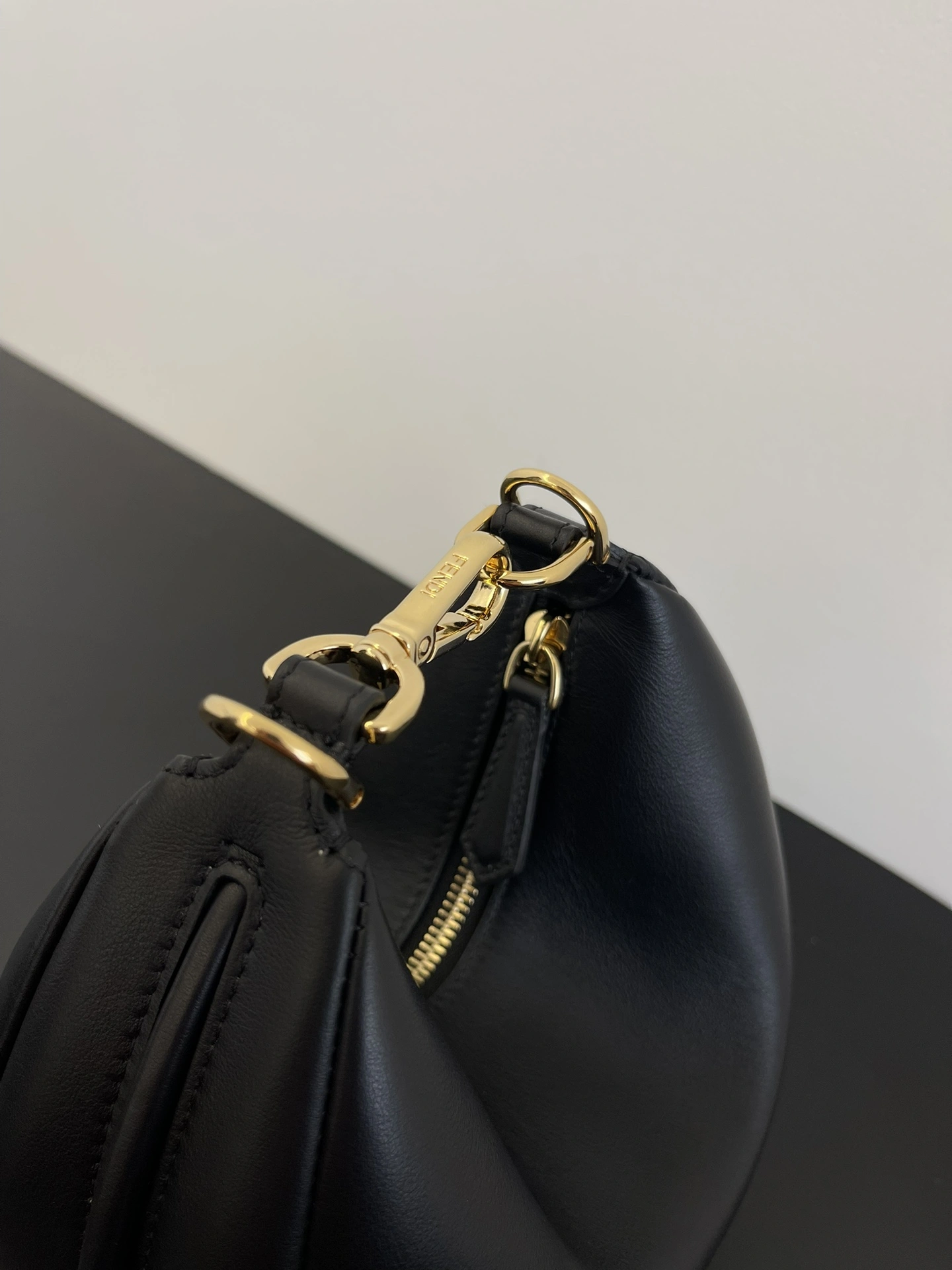 Fendi Hobo Bags Affordable 76799