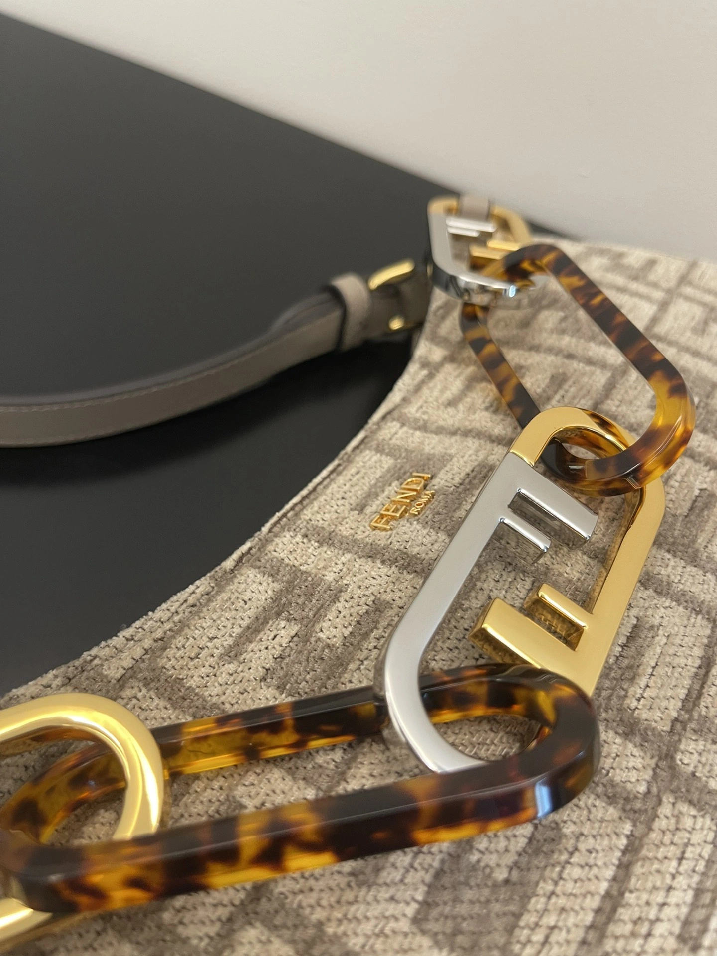 Attractive Fendi Hobo Bags 69890