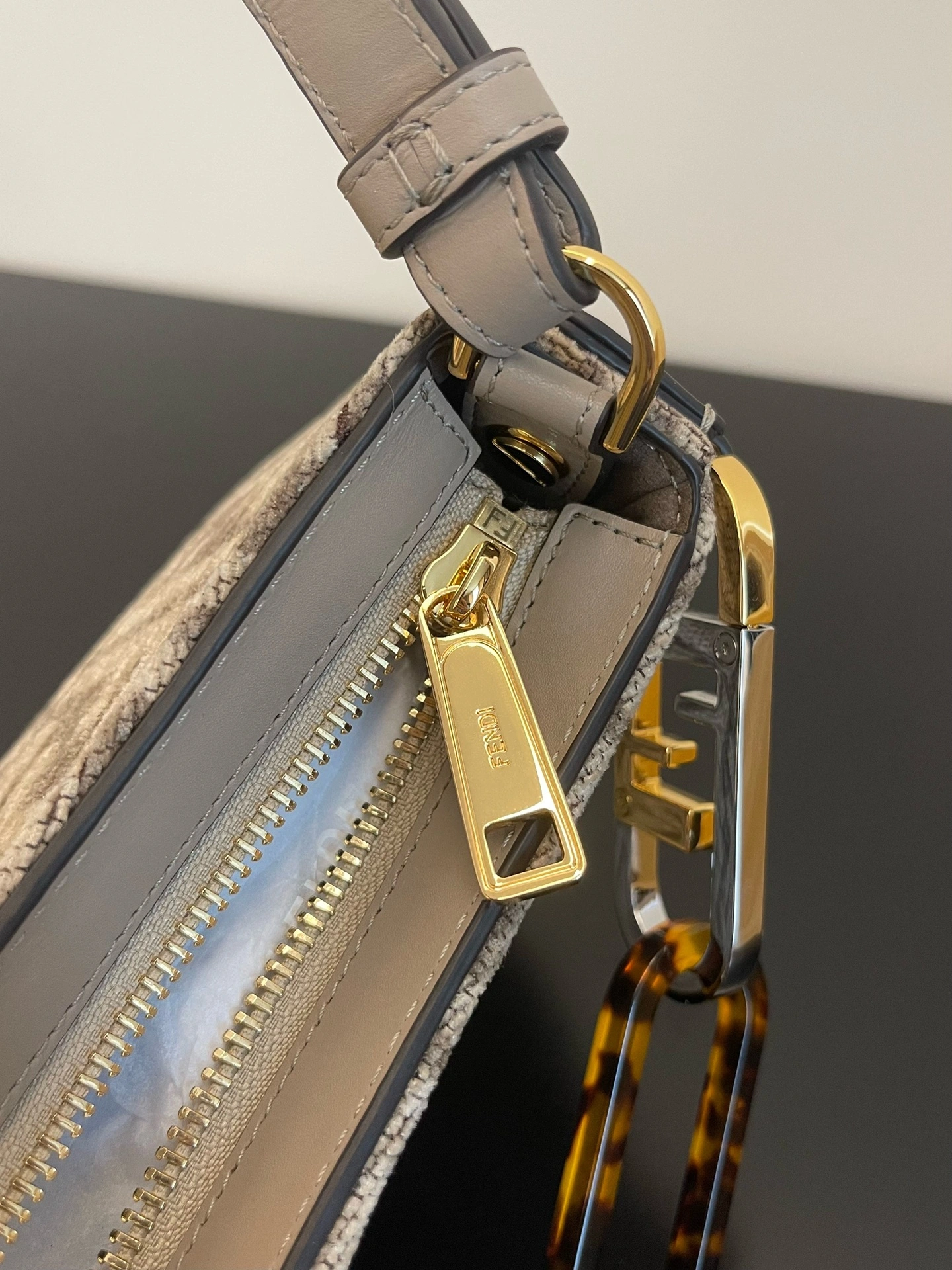 Attractive Fendi Hobo Bags 69890