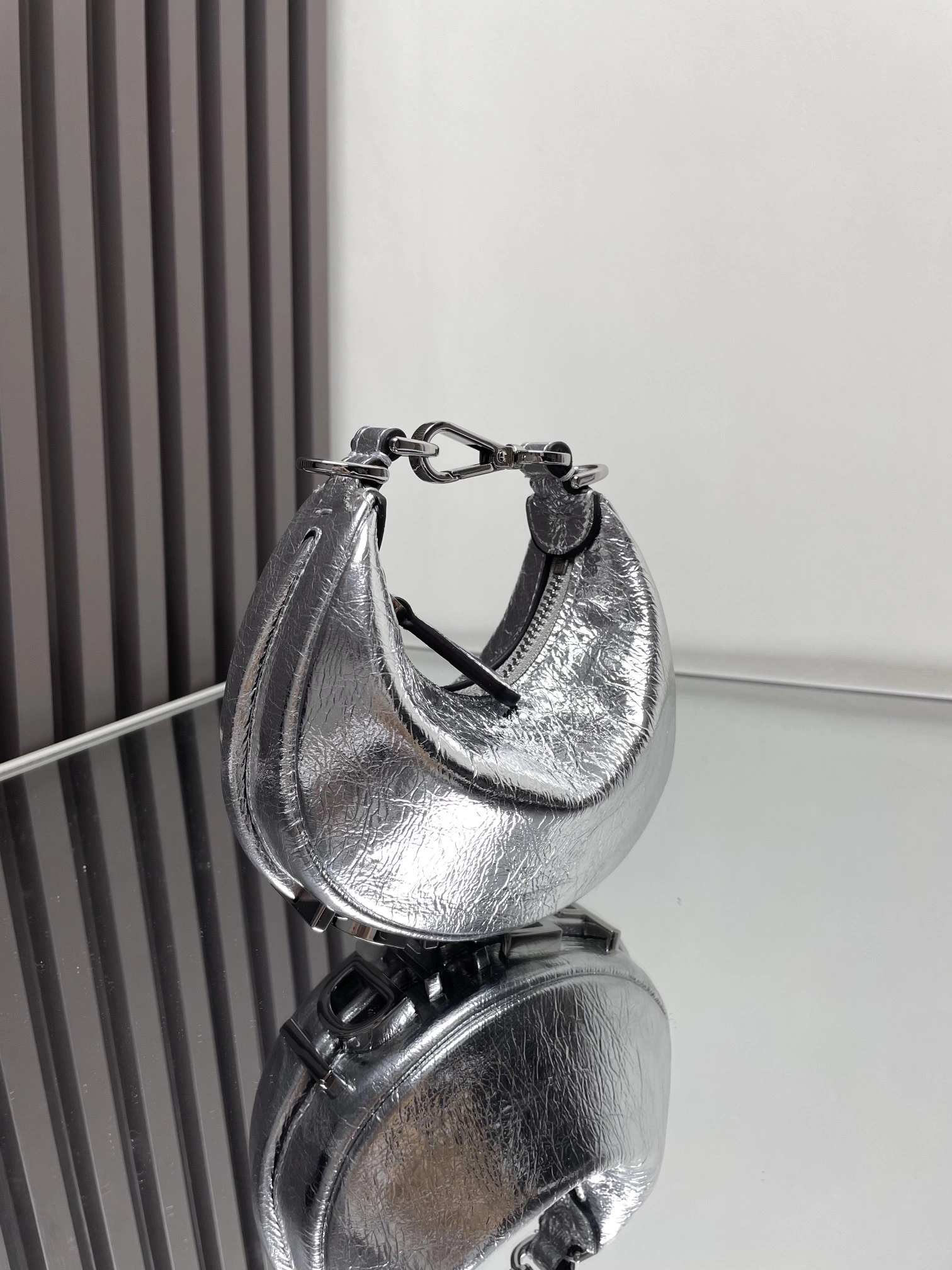 Refined Fendi Hobo Bags 69887