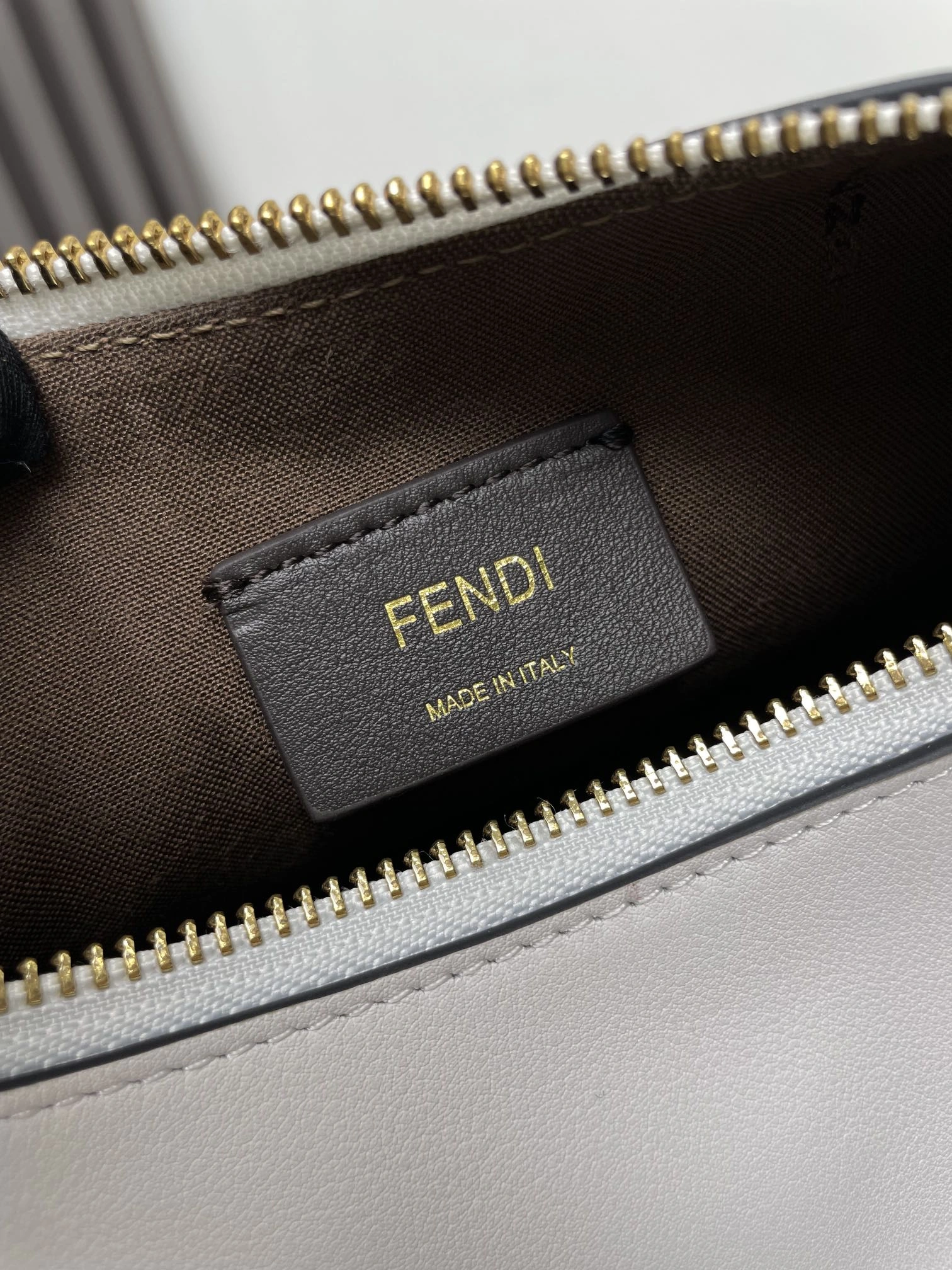 SmoothTexture Fendi Hobo Bags 69883