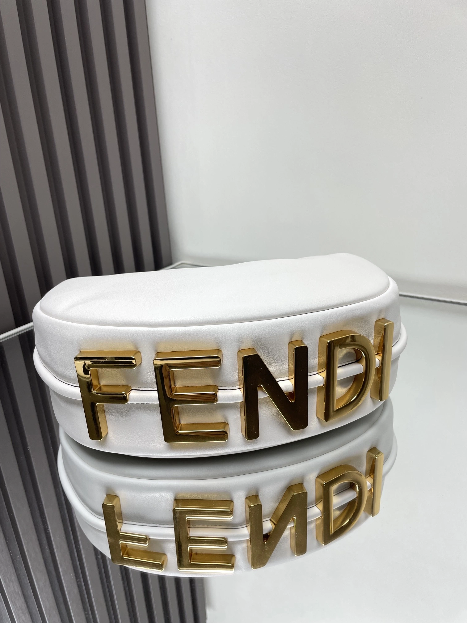 SmoothTexture Fendi Hobo Bags 69883