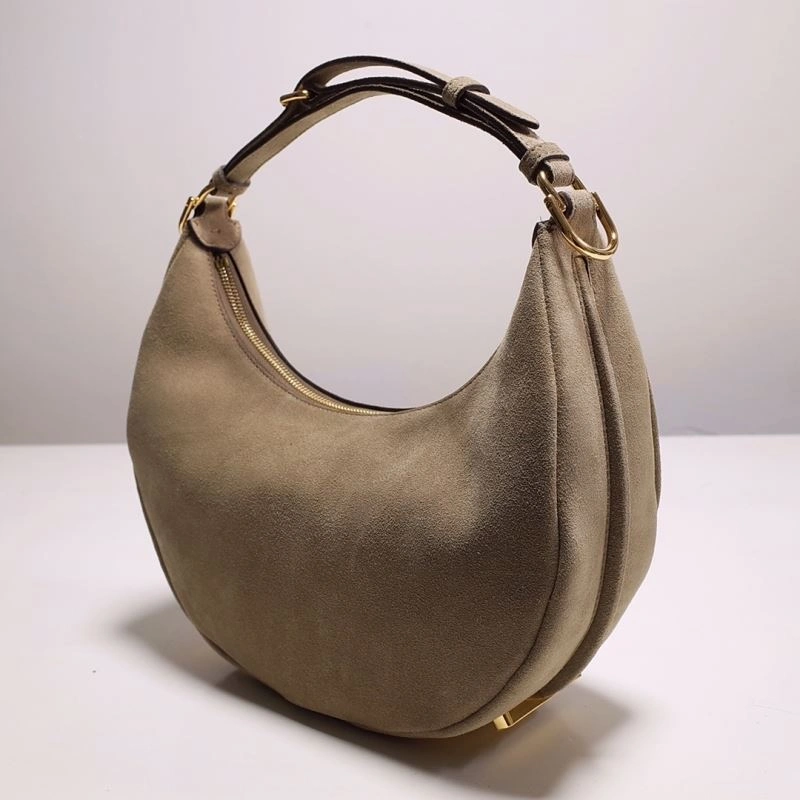 Resilient Fendi Hobo Bags 59446