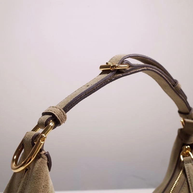 Resilient Fendi Hobo Bags 59446