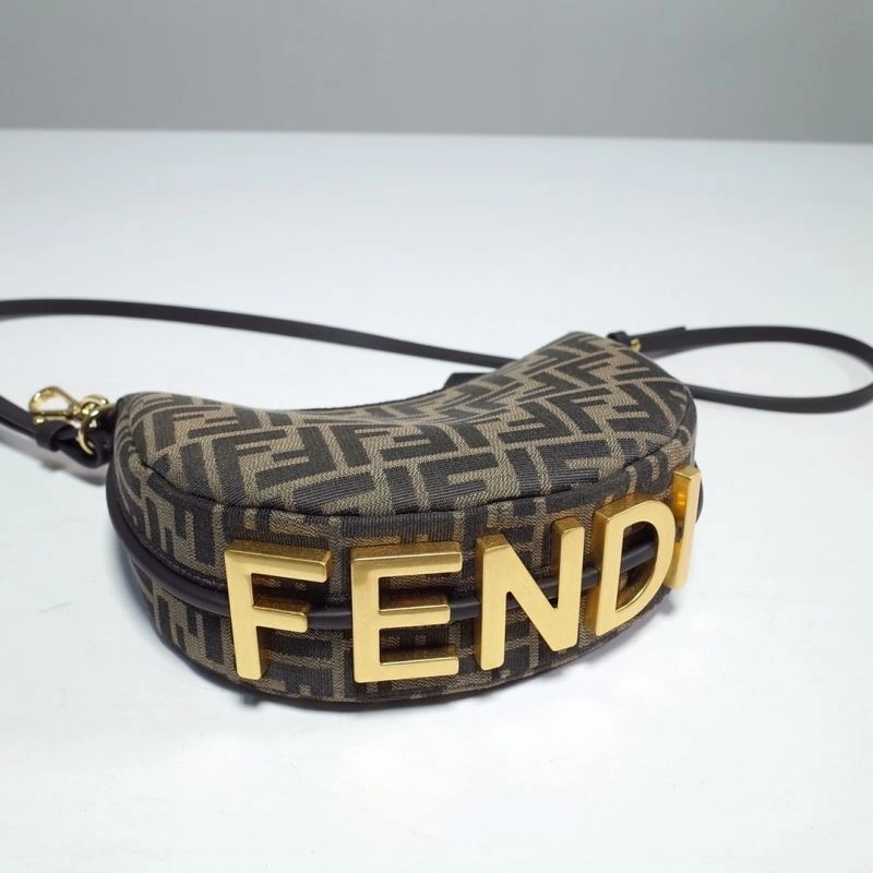 Effortless Fendi Hobo Bags 59378