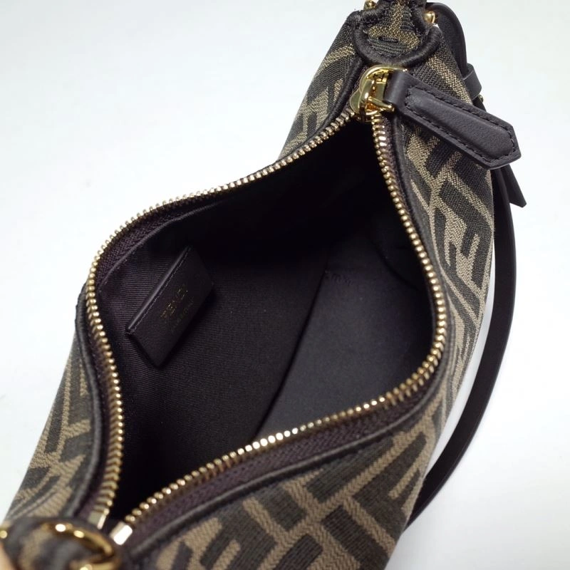 Effortless Fendi Hobo Bags 59378