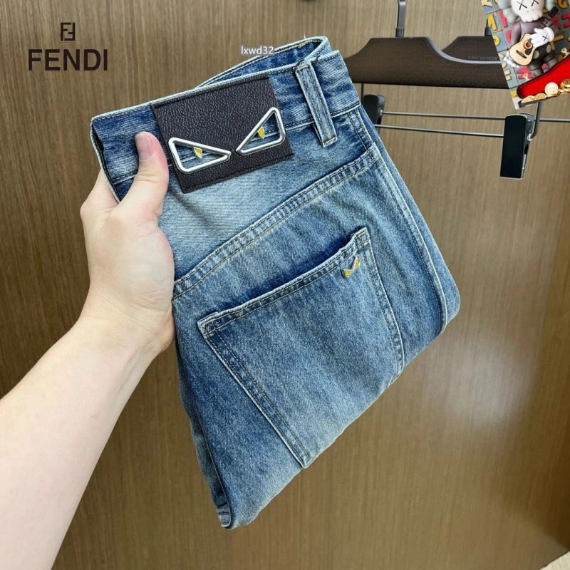 Sporty Fendi Jeans 120856