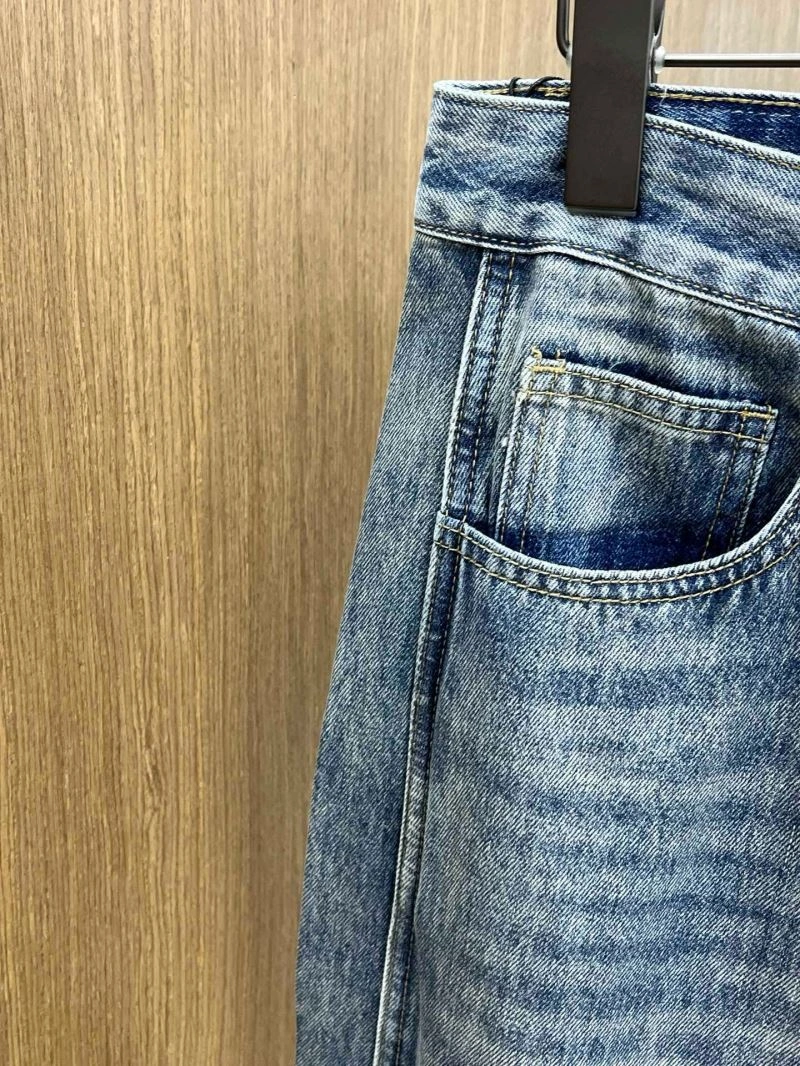 Sporty Fendi Jeans 120856
