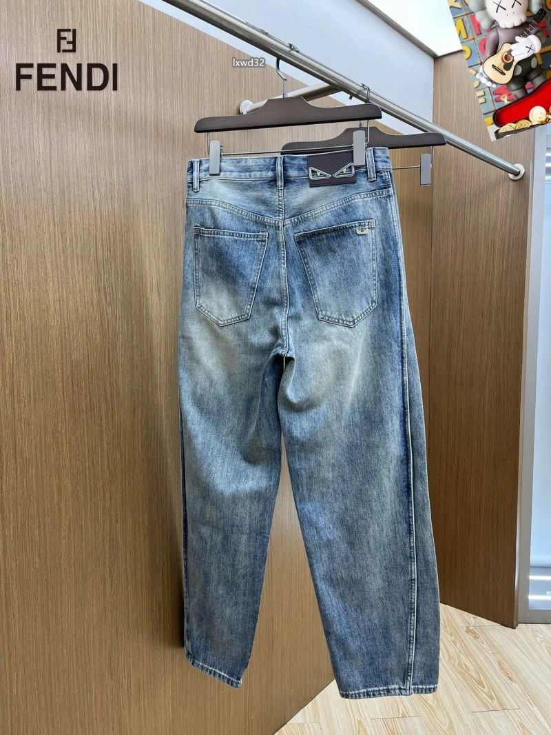 Sporty Fendi Jeans 120856