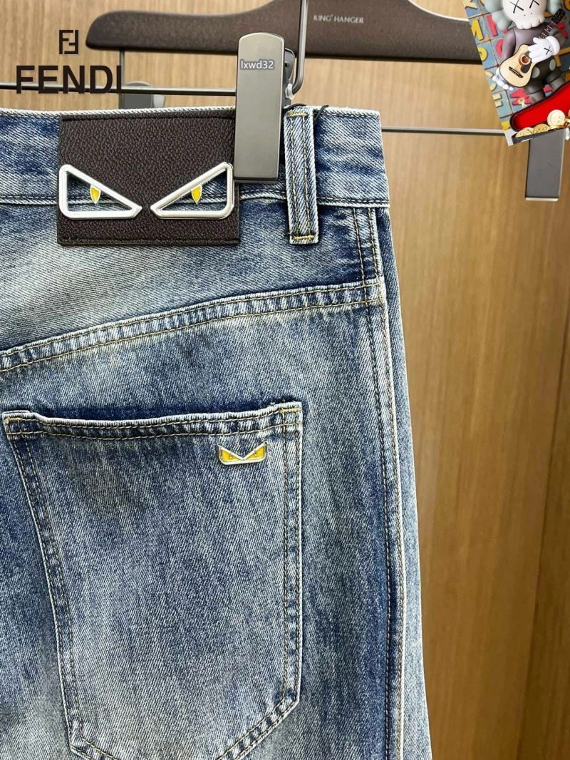 Sporty Fendi Jeans 120856