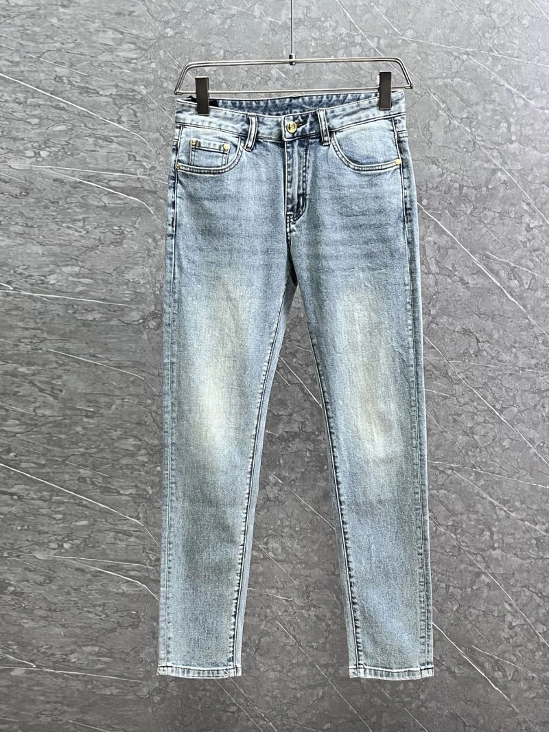 Trendsetting Fendi Jeans 122985