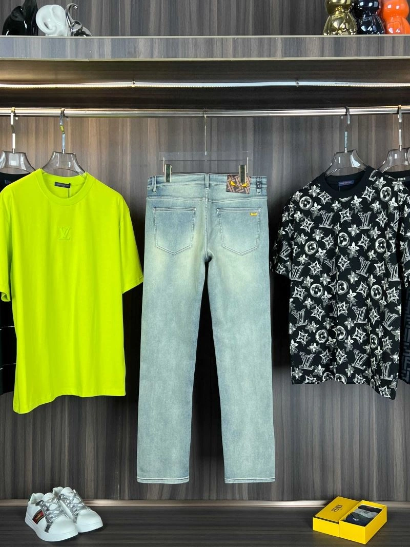 Sleek Fendi Jeans 122987