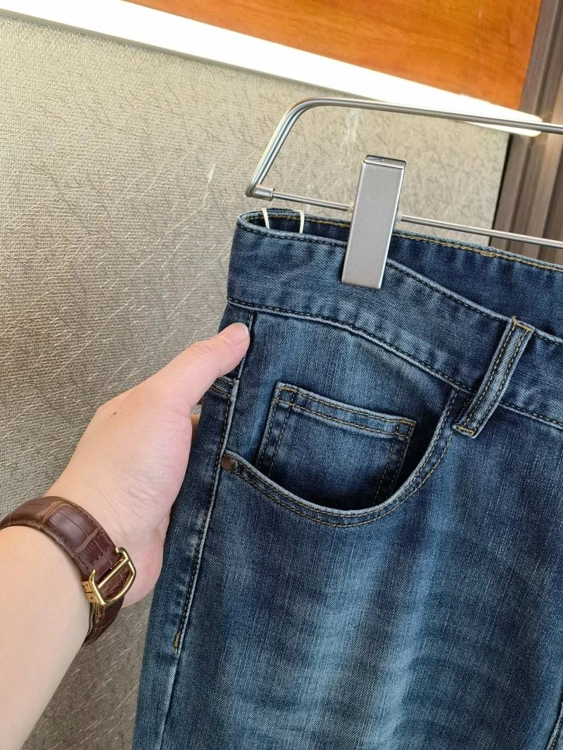 Trendsetting Fendi Jeans 122724