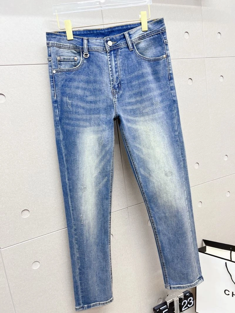 Youthful Fendi Jeans 122723
