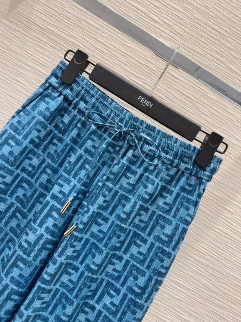 Flexible Fendi Jeans 120624