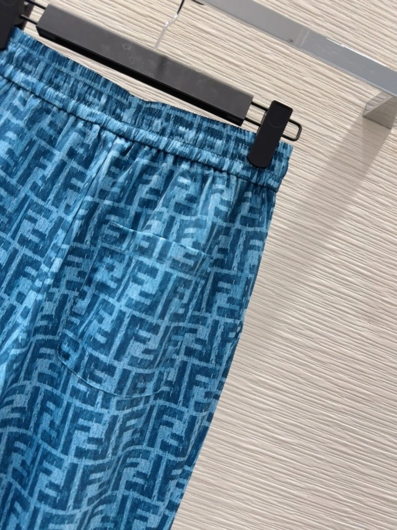 Flexible Fendi Jeans 120624