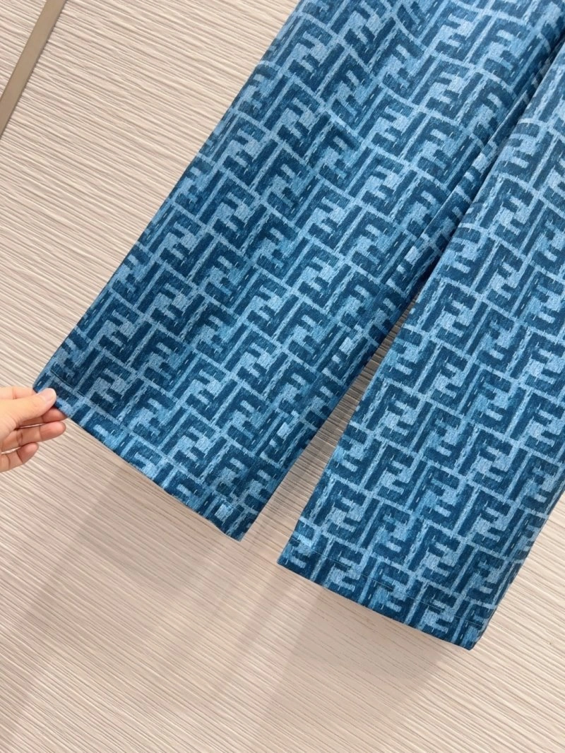 Flexible Fendi Jeans 120624