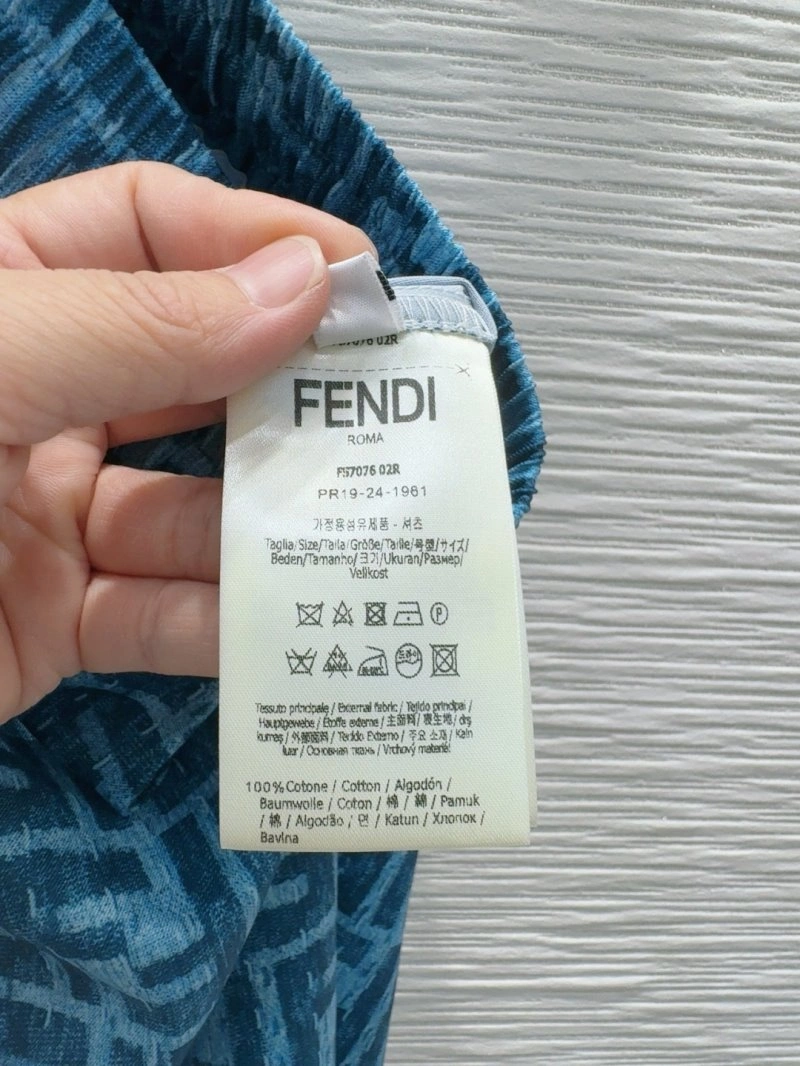 Flexible Fendi Jeans 120624