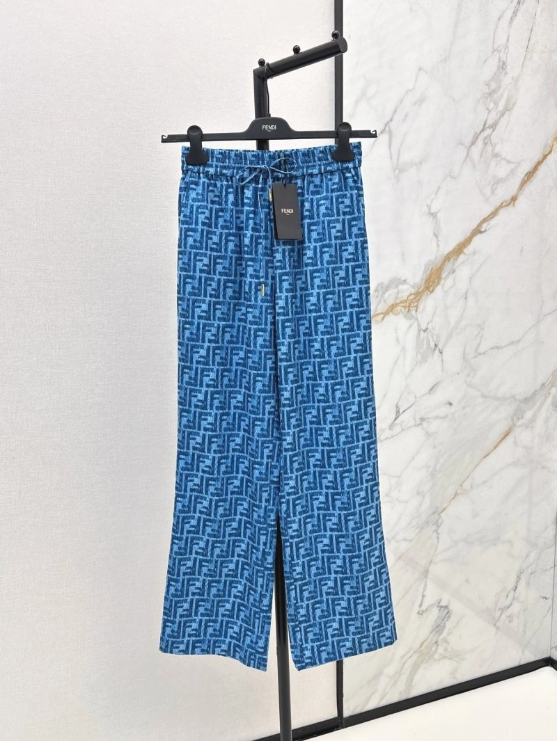 Trendsetting Fendi Jeans 120487