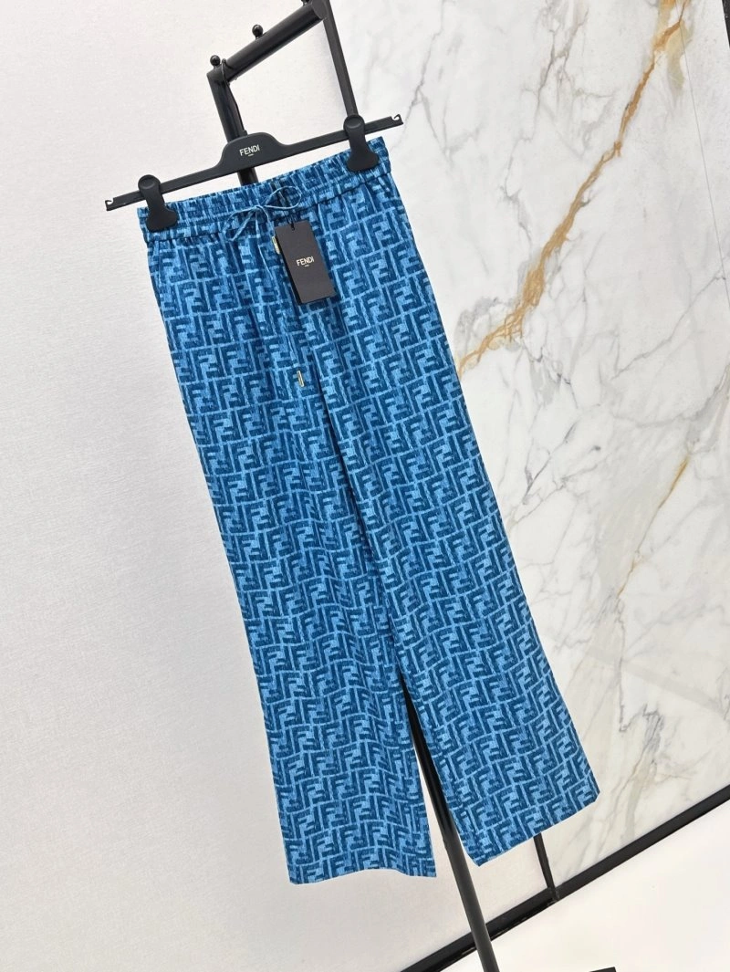 Trendsetting Fendi Jeans 120487