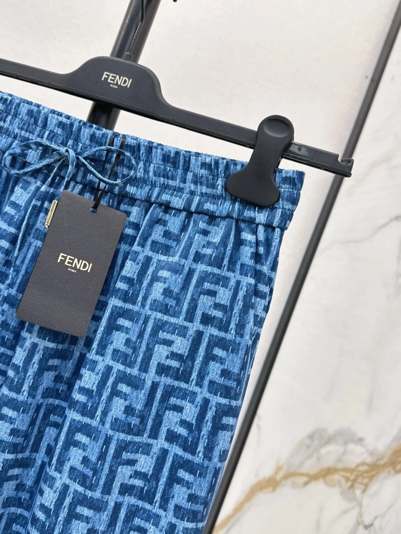 Trendsetting Fendi Jeans 120487
