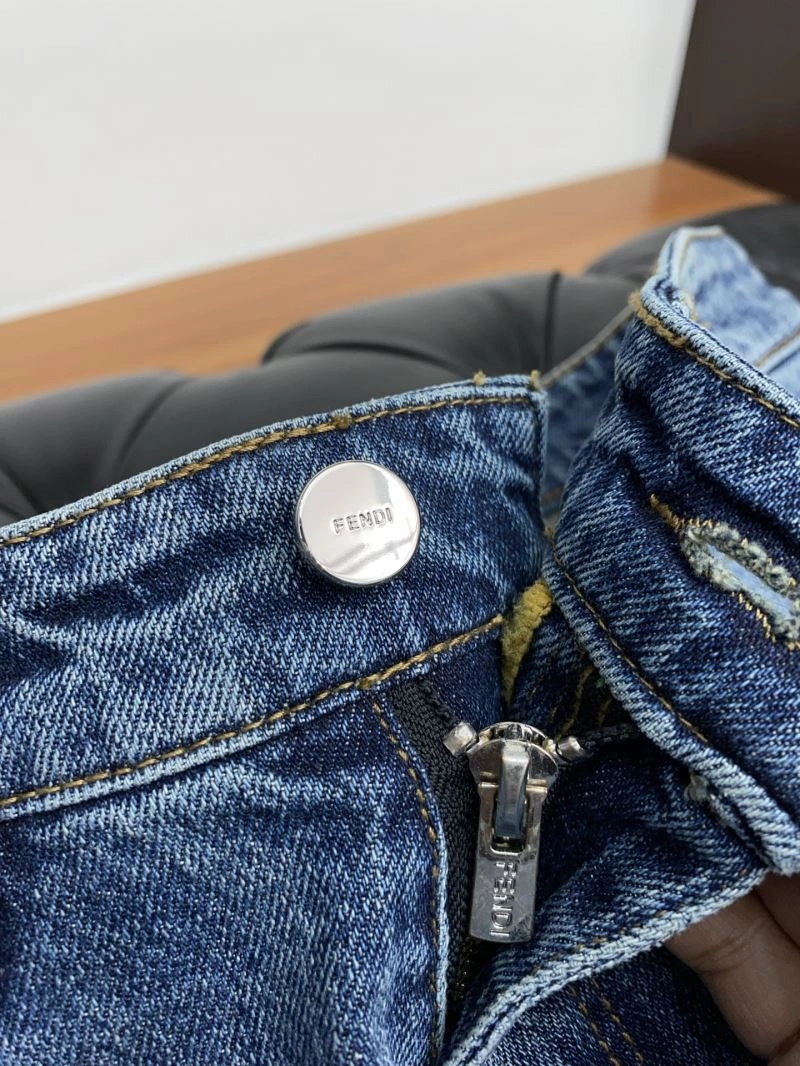 Trendsetting Fendi Jeans 122505