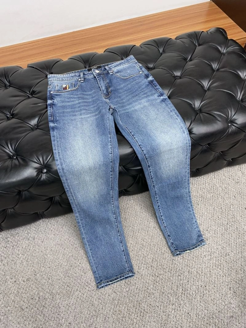 Trendsetting Fendi Jeans 122505