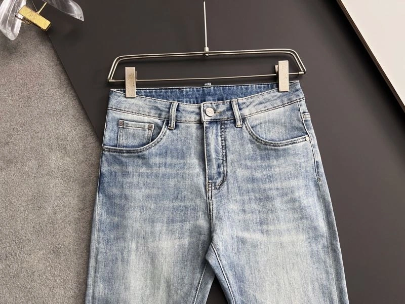 Sleek Fendi Jeans 122503