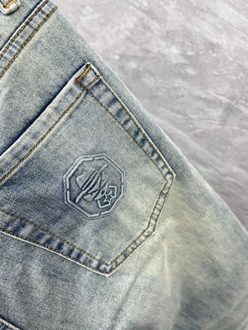 Trendsetting Fendi Jeans 122150