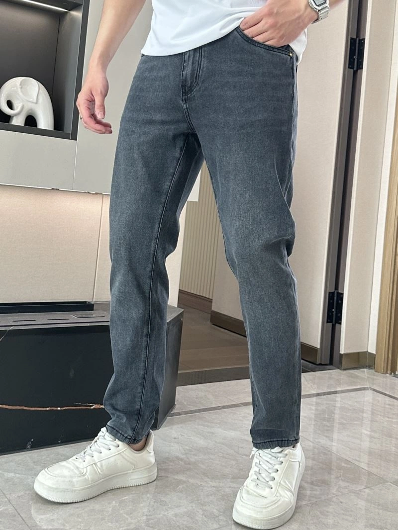 Versatile Fendi Jeans 122148