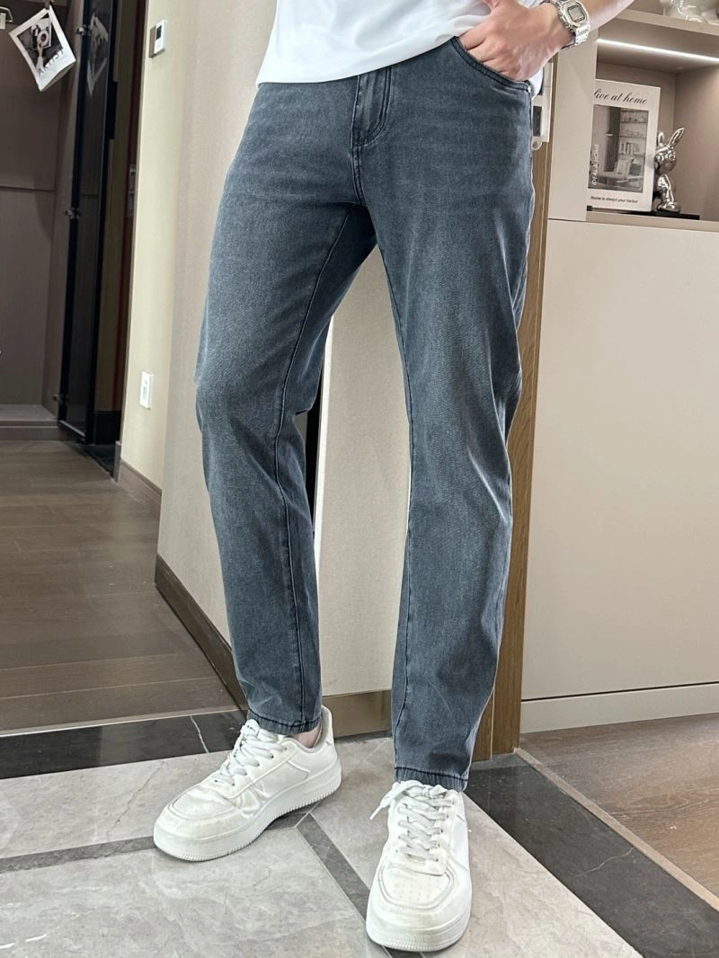 Versatile Fendi Jeans 122148