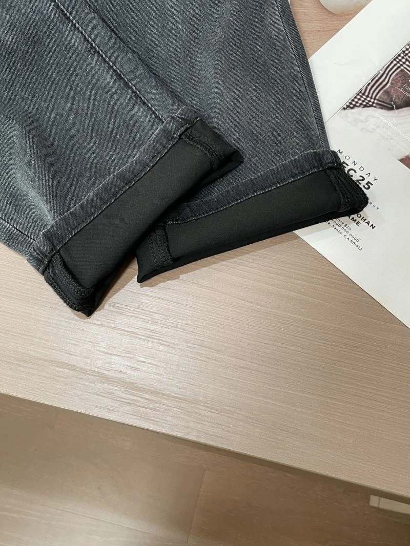 Versatile Fendi Jeans 122148