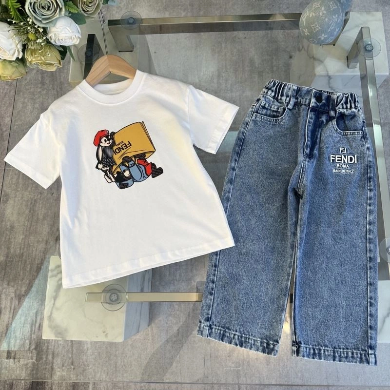 Fendi Kids Compact 121223