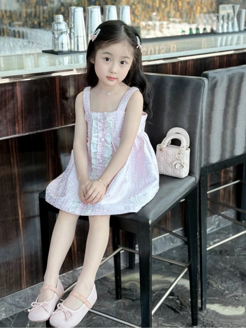 Fendi Kids Stylish 121064