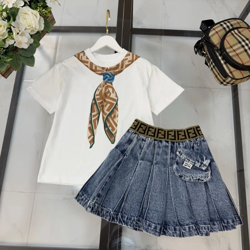 Neat Fendi Kids 121015