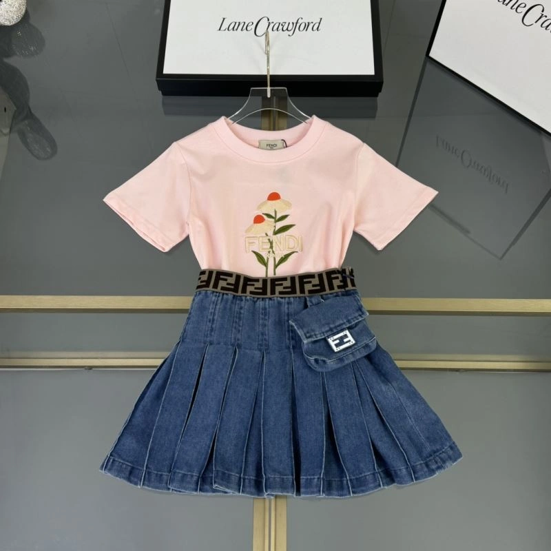 Fashionable Fendi Kids 121001