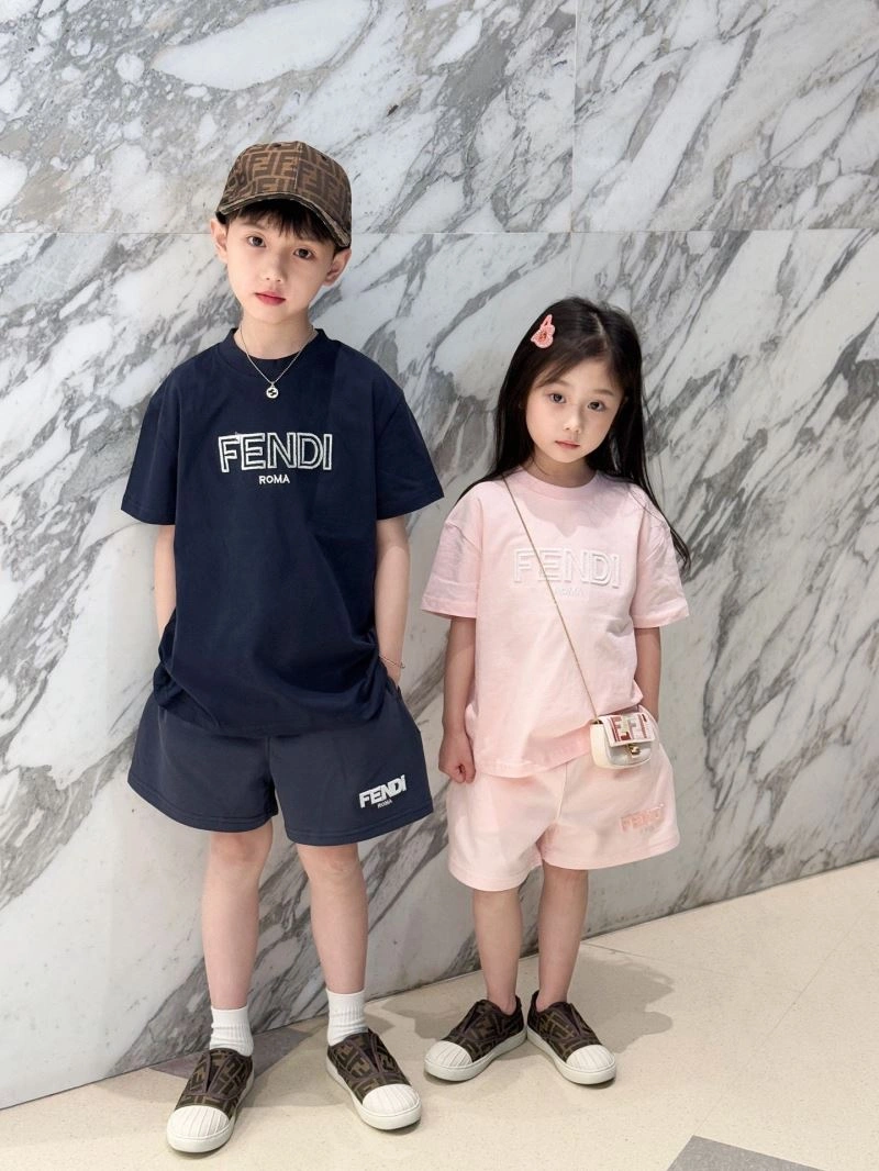 Sleek Fendi Kids 120966