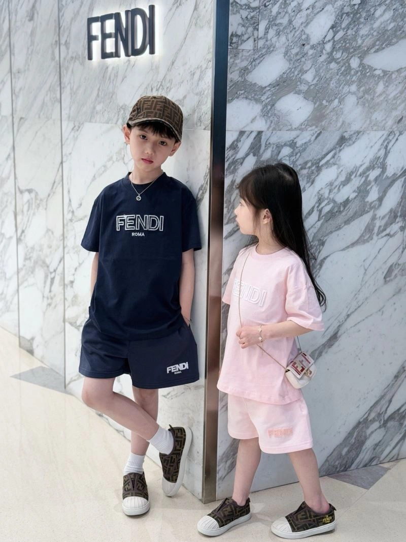 Sleek Fendi Kids 120966