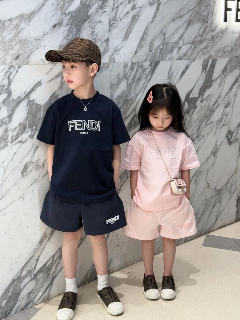 Sleek Fendi Kids 120966
