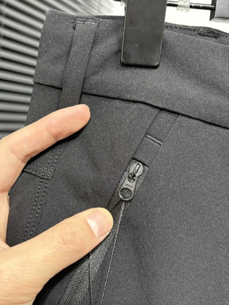 Sleek Fendi Long Pants 122989