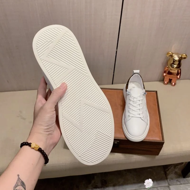 Resilient Fendi Low Shoes 23236