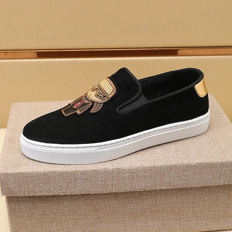 Fendi Low Shoes Minimalist 23228