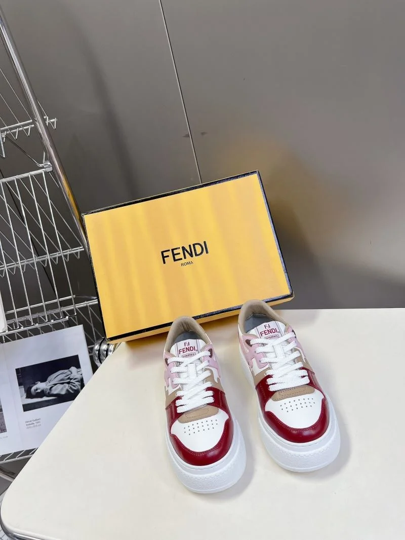 Snug Fendi Low Shoes 23310