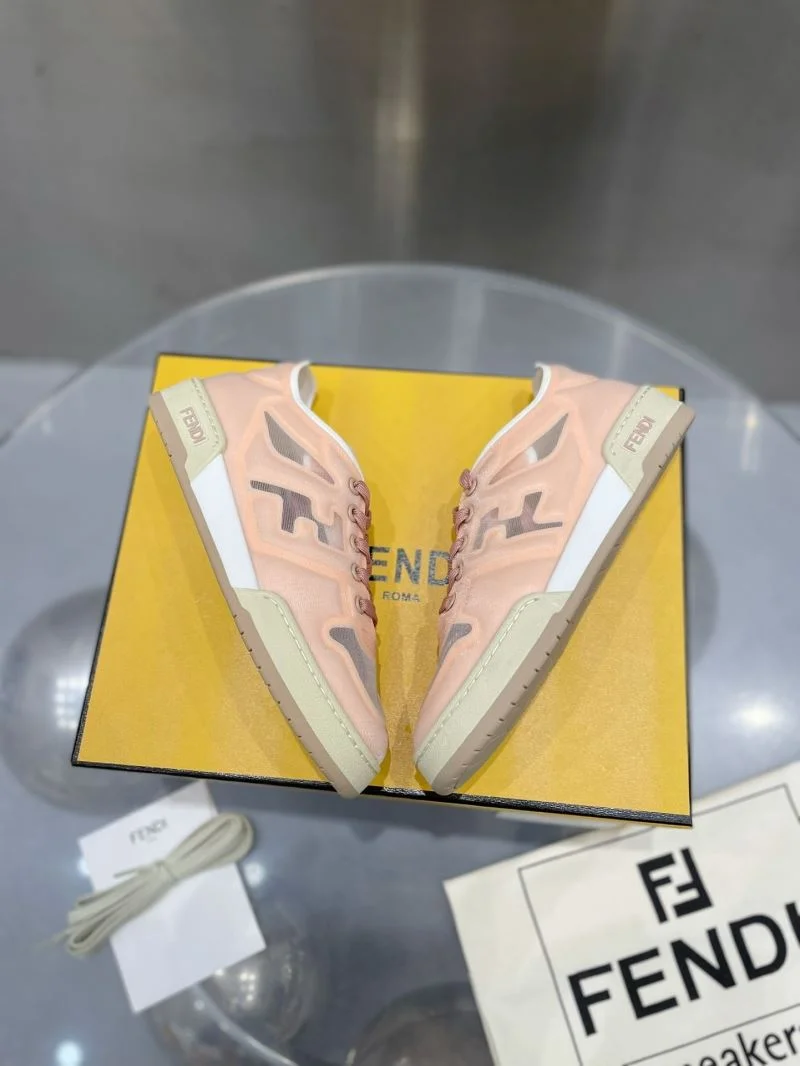 Youthful Fendi Low Shoes 23533