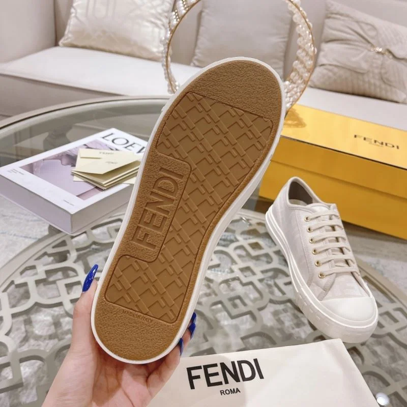 Fendi Low Shoes Sophisticated 23544