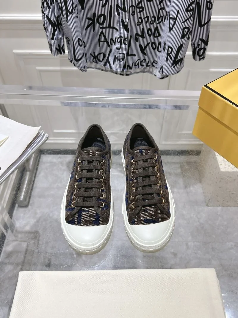 Fendi Low Shoes ZipUp 23520