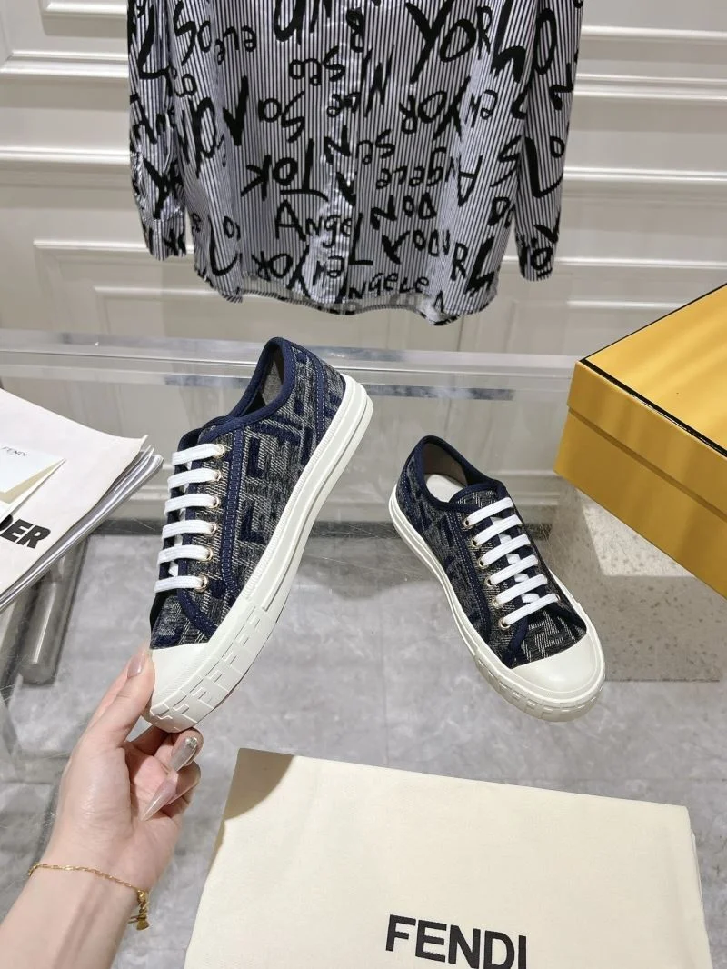 Fendi Low Shoes TimelessDesign 23521