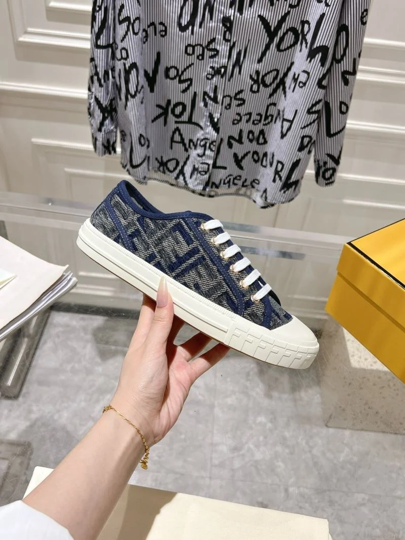 Fendi Low Shoes TimelessDesign 23521