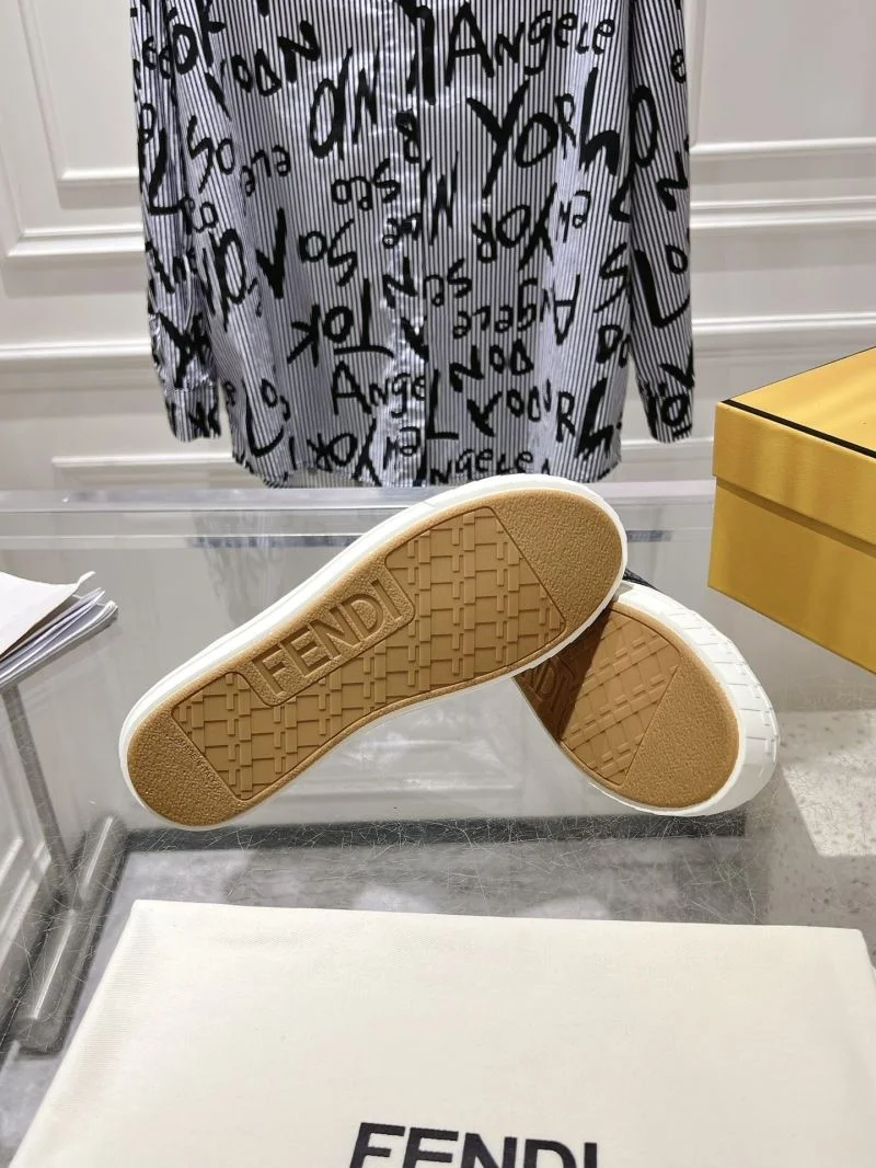 Fendi Low Shoes TimelessDesign 23521